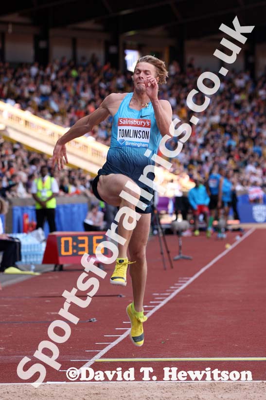Chris Tomlinson (GB), long jump at the IAAF Diamond League, Birmingham.